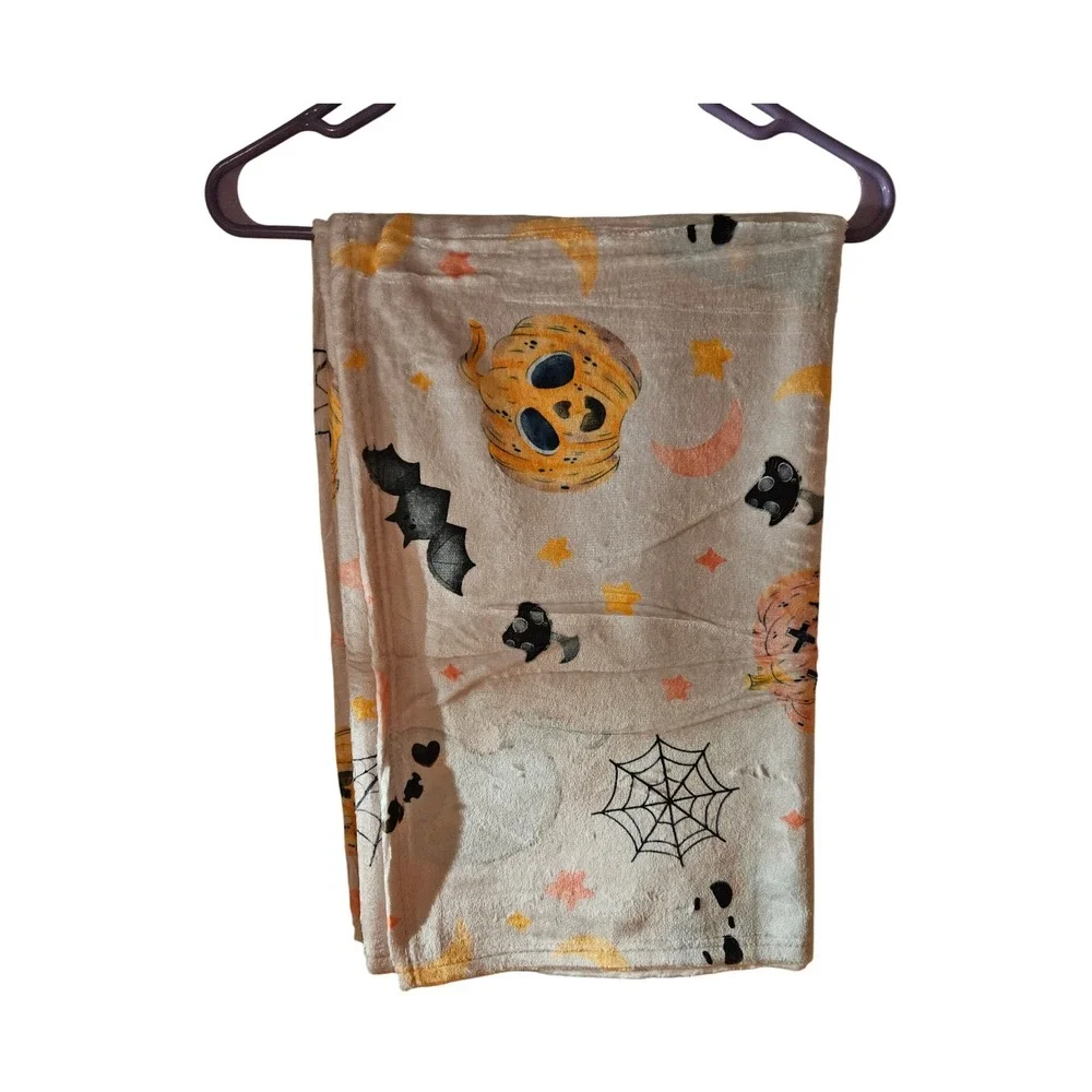 Halloween Throw‎ Blanket Spooky Ghosts Bats Pumpkins Moon Stars